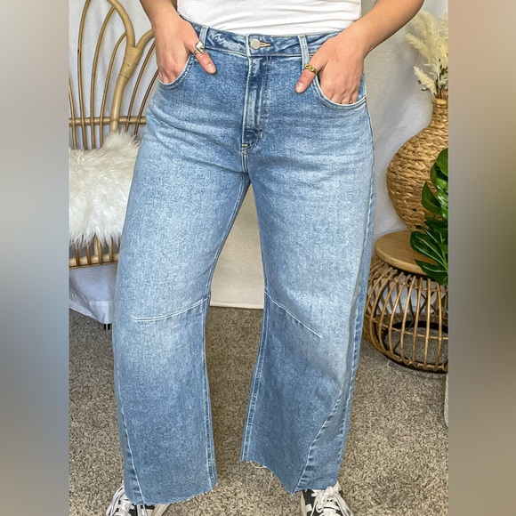 I’m Obsessed Barrel Jeans - Picture 2 of 6
